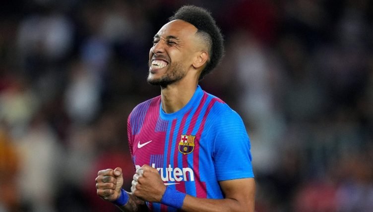 pierre-emerick-aubameyang-barcelona-2022-752x428-1