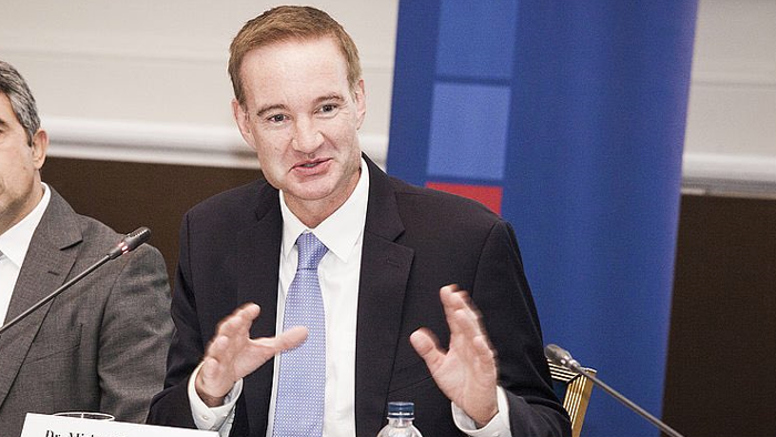 michael-carpenter-twitter-1