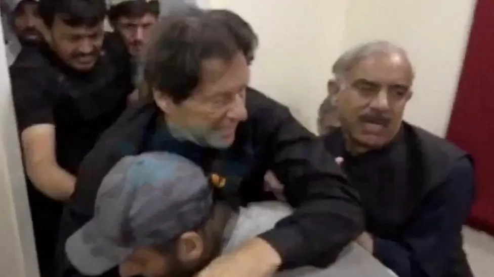 atentat ndaj ish kryeministrit te pakistanit
