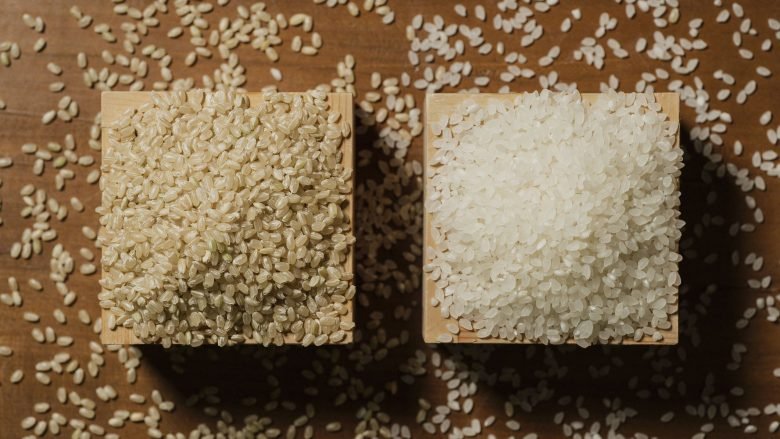 brown-rice-and-white-rice-royalty-free-image-580669651-1551384373-780x439