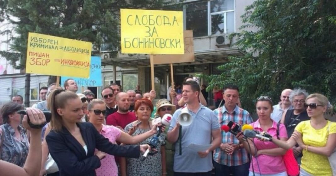 Gazetaret-proteste-ne-mbrojtje-te-Bozhinovskit-1200x630