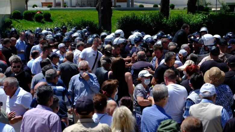 protesta-6-1-1536x1023-1-780x439