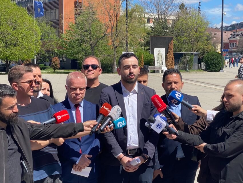 Grupi-Asnje-cent-me-shume-paralajmeron-pershkallezim-te-protestave-nese-nuk-pezullohet-vendimi-i-ZRrE-se-insajderi.org_